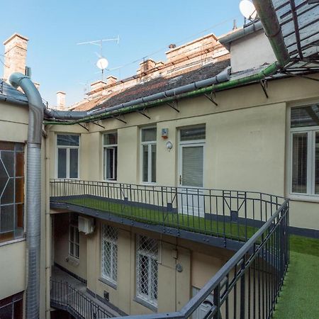 Luxury Dream Suite In The Absolute Center Budapest Bagian luar foto