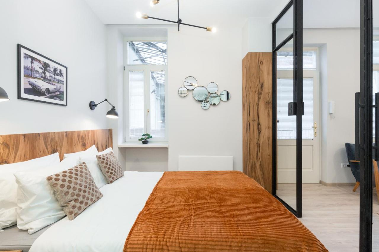 Luxury Dream Suite In The Absolute Center Budapest Bagian luar foto