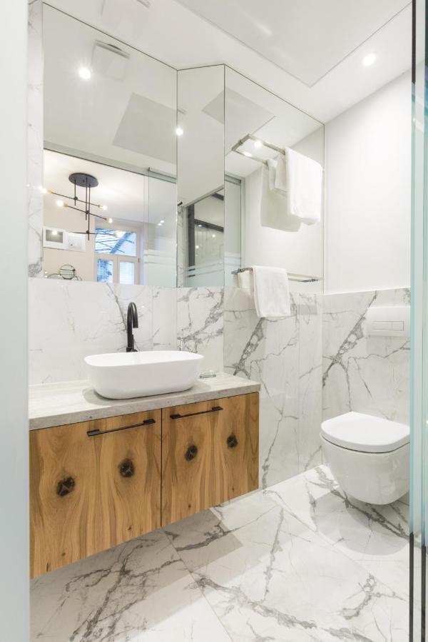 Luxury Dream Suite In The Absolute Center Budapest Bagian luar foto